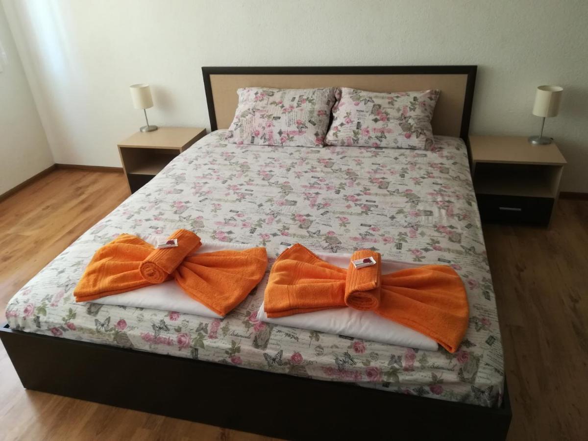 Guest House Ganovi 卡洛费尔 外观 照片