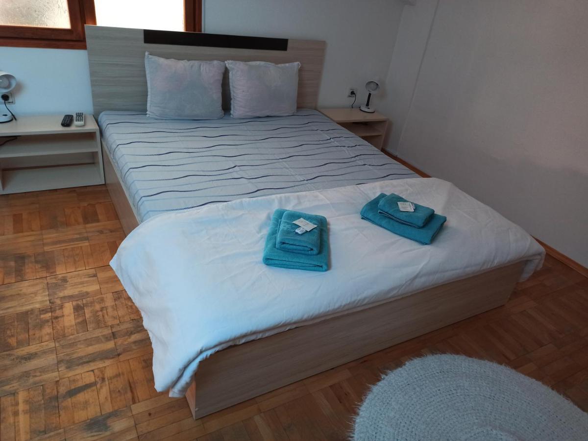 Guest House Ganovi 卡洛费尔 客房 照片