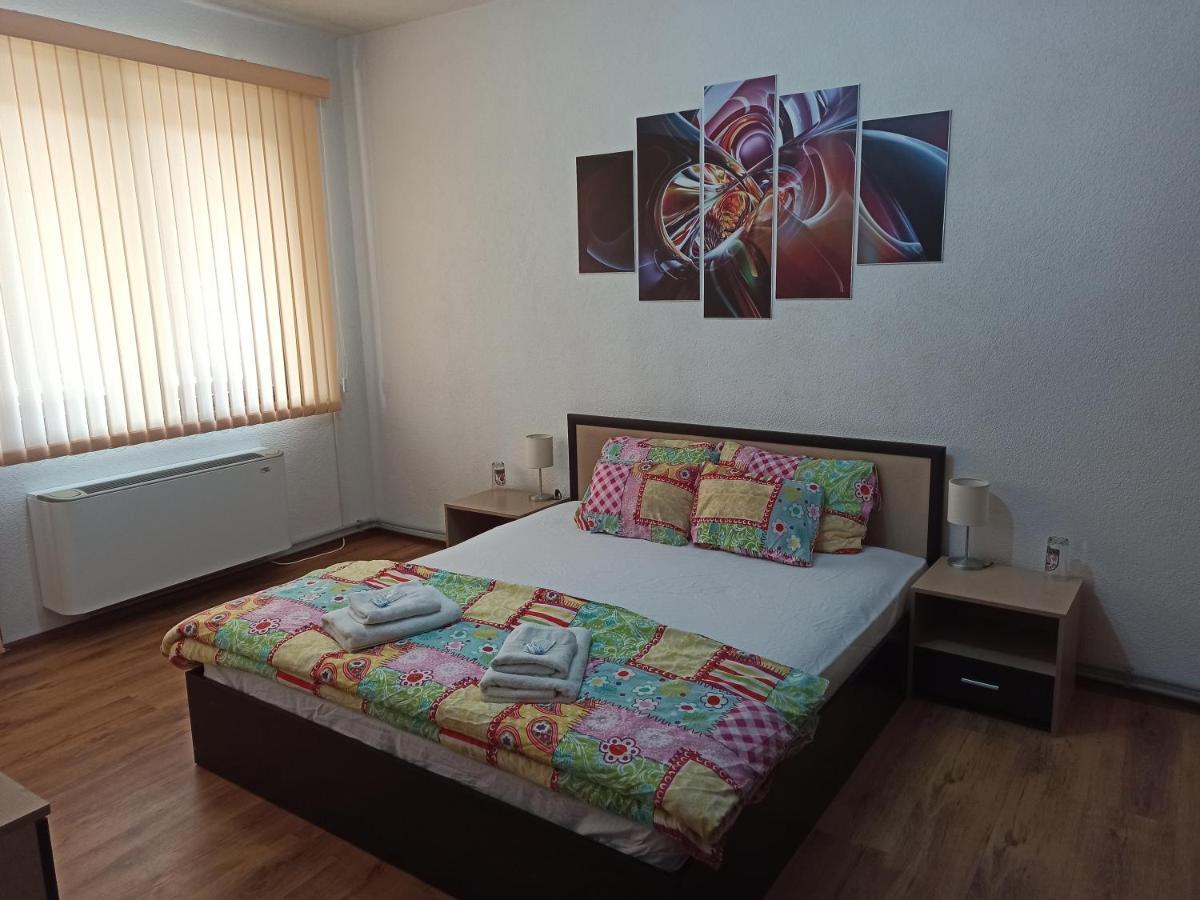 Guest House Ganovi 卡洛费尔 客房 照片
