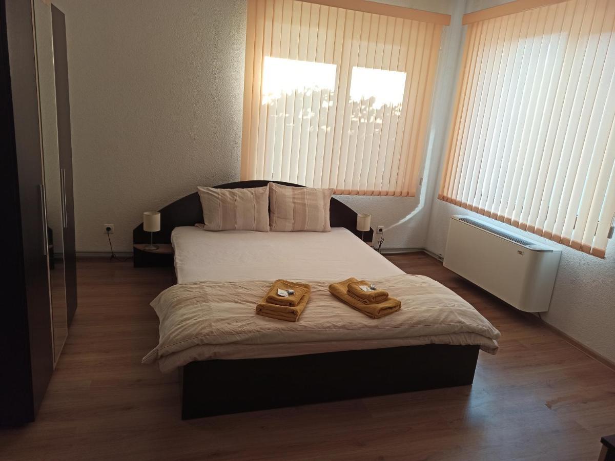 Guest House Ganovi 卡洛费尔 客房 照片