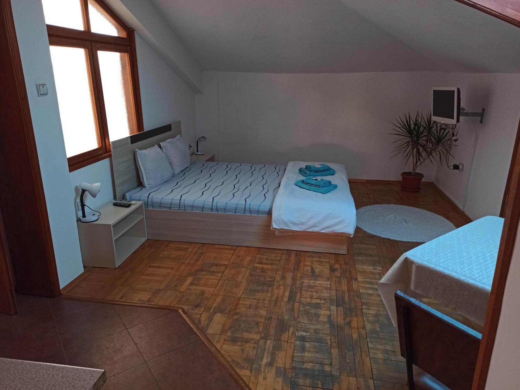 Guest House Ganovi 卡洛费尔 客房 照片