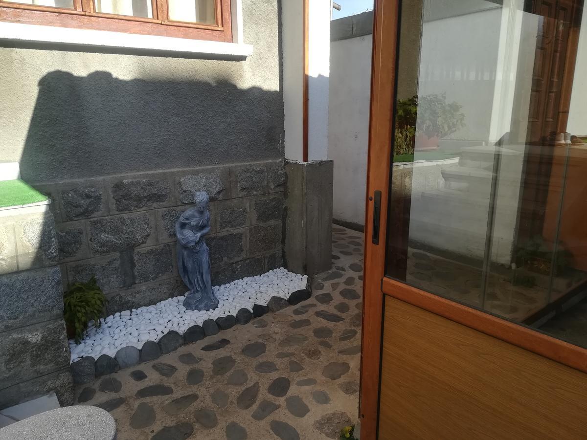 Guest House Ganovi 卡洛费尔 外观 照片